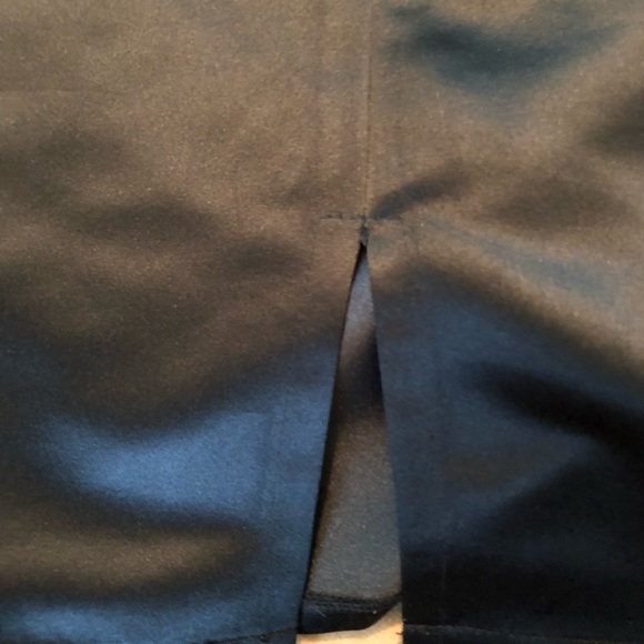 Black satin skirt - Picture 3 of 5